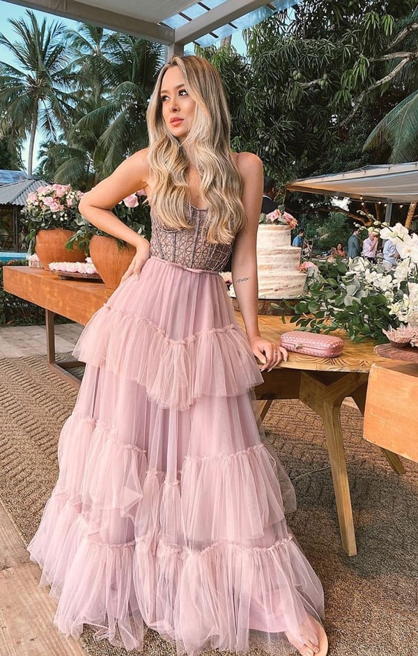 vestido de festa longo rosa com saia de babados para madrinha de casamento