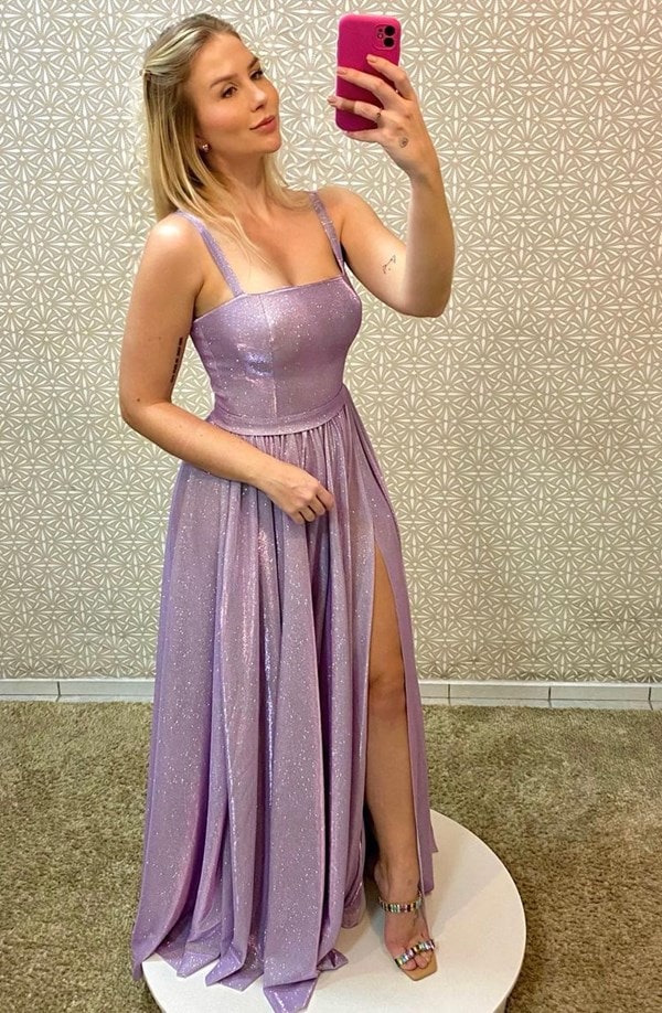 vestido longo lavanda com brilho no tecido para madrinha de casamento