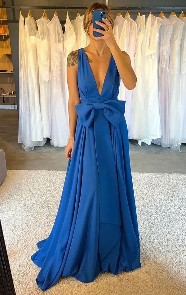 vestido longo azul para convidada