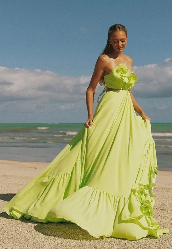 vestido verde lima para casamento na praia