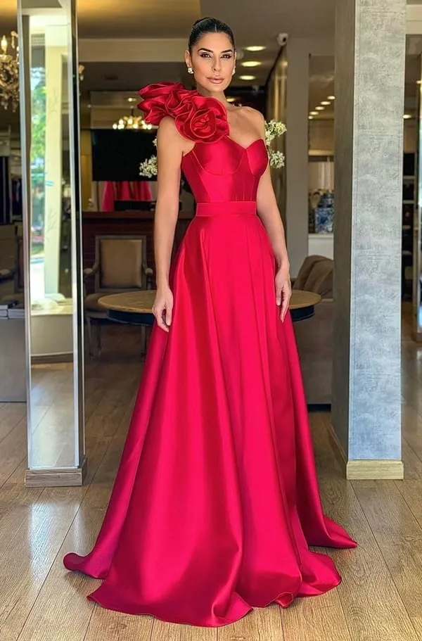 vestido de festa longo vermelho de alfaiataria com volume no ombro